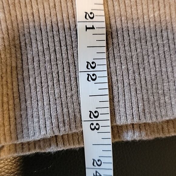 Bohme mock turtleneck sweater Size M - Picture 10 of 10
